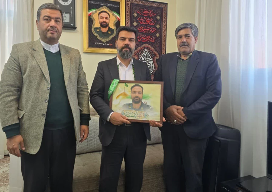 تجدید عهد با آرمان های شهدای جنگ اقتدار

 2