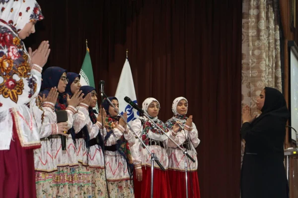 جشن روز دانشجو با حضور مسئولان، اساتید و دانشجویان در تالار امام علی پردیس شهید هاشمی نژاد برگزار شد. 
 6